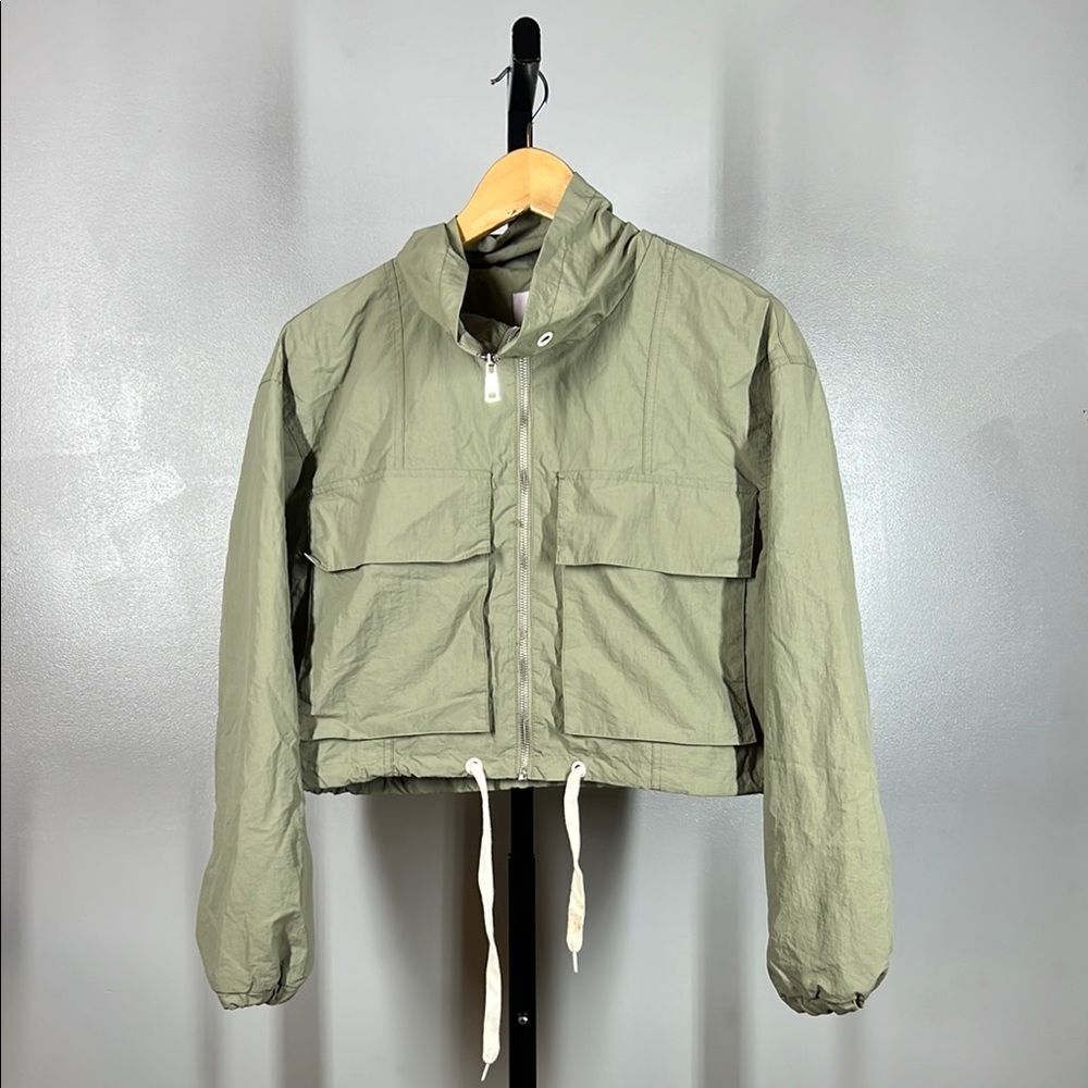 SO Green Utility Jacket Cropped Style